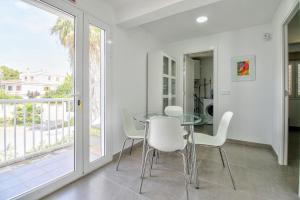 Assimetric by Rentallorca