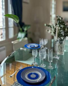 Appartements Elegant Appartement Artistique, Versailles : photos des chambres