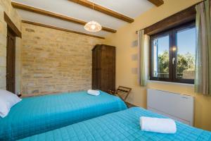 Villa Aliki - Traditional stone house with maximum privacy and stunning views !