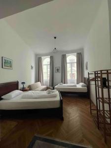 Authentic 2-bedroom apartment