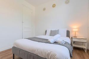 Appartements Roubaix - Beautiful 4 bedrooms house with terrace! : photos des chambres