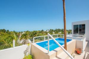 Penthouse Apartments Private Roof Pool 200m to Beach