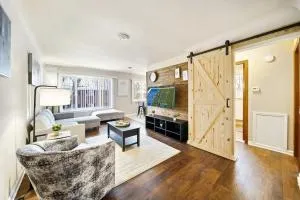 Modern Cozy 1 Bedroom Apartment in Shelby Township - Macomb