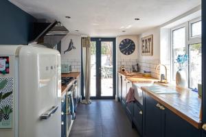 The Deal Abode by Coaste