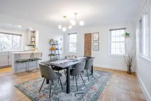 Avon Hills Quiet, 4B 1920s Tudor with Vintage Charms - Evanston