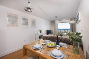 Ocean lookout & explore the coast