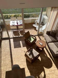 MAISONS SUR LA PLAGE Joli 3 pièces mezzanine 1ère ligne vue mer Richelieu Cap dAgde