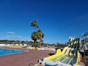 Campings DC - L'Amira 3ch, 2 SDB, 40m2, Confort et detente : photos des chambres