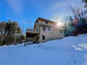 31R Brand new log home on quiet side street in Bethlehem, close to Main Street! 20 min to skiing - فرانكونيا