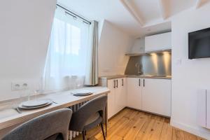 Lille Beaux Arts equipped apartment