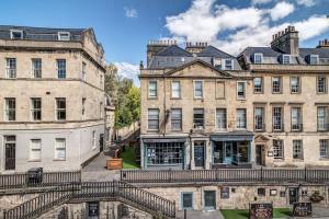 Central Bath Scandi Apartment Artizans Nest