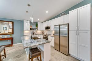 Daytona Beach Vacation Home ~ 4 Mi to Main St Pier