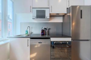Bright 3-bedroom 2-bathroom flat