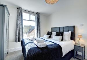 Modern 4 Bedroom townhouse perfect location.