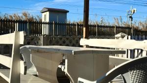 F002 - Fano, trilocale con portico a 30mt dal mare