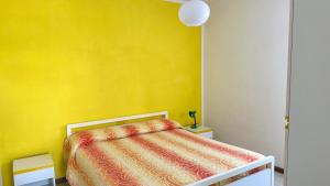 F002 - Fano, trilocale con portico a 30mt dal mare