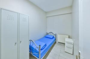 Standard Single Room with Shared Bathroom room in Gökçe Pansiyon - Only men