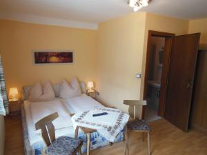 Three-Bedroom Apartment room in Ferienwohnung Dirlinger by Schladmingurlaub