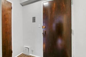 1BR Bright and Airy Apt in Hyde Park - Hyde Park 109 and 209 rep