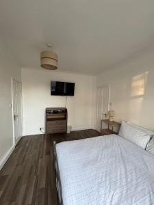 Oxborne Rooms UK - Gardner