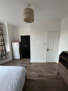 Oxborne Rooms UK - Gardner
