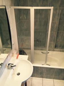 Hotels Hotel & SPA Rodier : photos des chambres