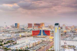 Palms Place, Strip View, 33rd floor, 1 bedroom