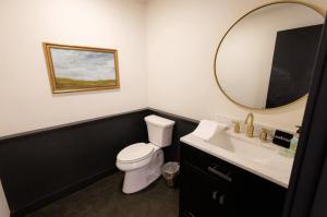 Speakeasy 2 Room Suite (Rm 5)