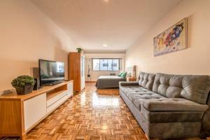 Amplio y luminoso monoambiente en el centro