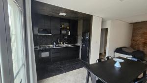 Casa J moderna con amplio jardÃn en barrio de profesionales