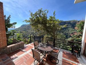 La Palapa & Posada Mía