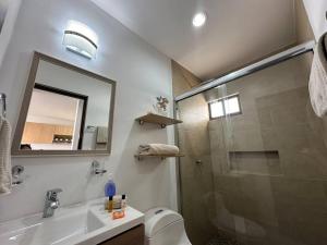 Ámbar 411 muy cerca del mar