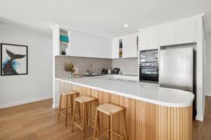 Apartment 12 Pacific Apartments