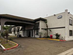 Studio 6 Artesia CA
