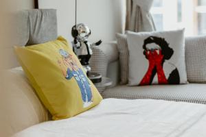 Modern Oasis: Spacious Studio Near Dubai Downtown