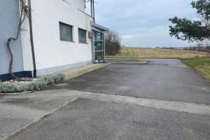 Apartments with a parking space Karlovac - 22056