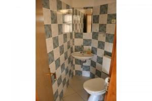 Apartments with parking space Lokva Rogoznica, Omis - 22069