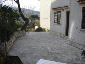 Rooms with a parking space Cres - 22305 