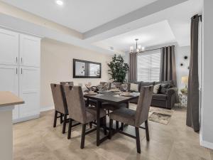 2 Bedrooms 2 Bathrooms Storey Lake 3120-106 Pc