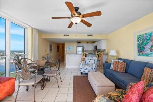 Pelican Beach 1911 condo