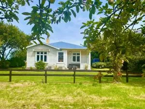 Big Fully Equipped 3BRM Quiet Farm House Near Beach & 12 min to Town - Pukearuhe