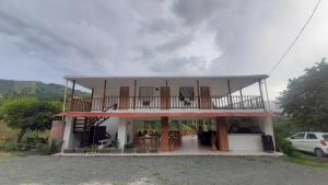 AZAHARES HOTEL Y CAFÉ