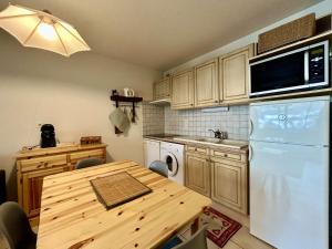 Appartements Charmant T3 avec balcon, 4 couchages, a 500m des pistes - La Salle les Alpes - FR-1-330F-229 : photos des chambres