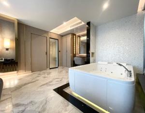 THE TJ HOTEL Pattaya