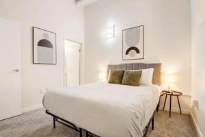 CozySuites - 1BR with Direct Skybridge Access #1