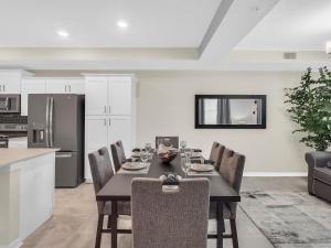 2 Bedrooms 2 Bathrooms Storey Lake 3120-106 Pc