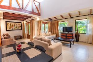 Sunset del Mar Beach Resort