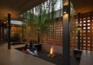 SaffronStays Avni - 2BR Lakeside Villa with Terrace & Bonfire