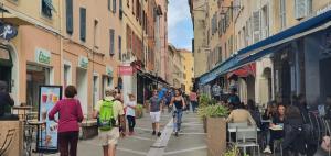 Appartements STUDIO rue pietonne Ajaccio : photos des chambres