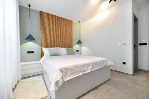 Maris Accommodation by Belmont Realty